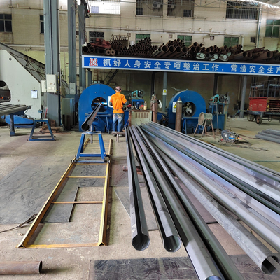 15mm Thickness Octagonal Galvanised Street Light Pole For Electric Distribution